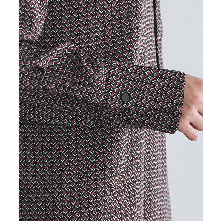 幾何学柄タイブラウス ブラウス 幾何学柄[品番：PRTW0005155]｜Pierrot