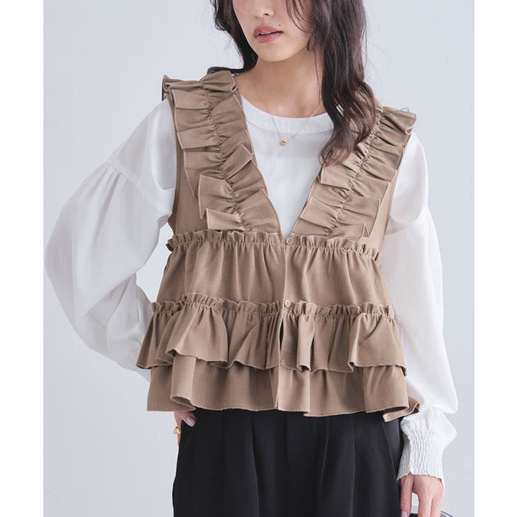 モカベージュ | [ECLAM]フリルギャザーベスト フリル 肩 | Pierrot