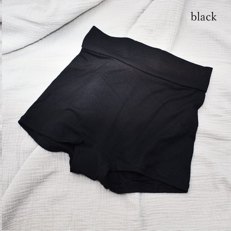 ブラック