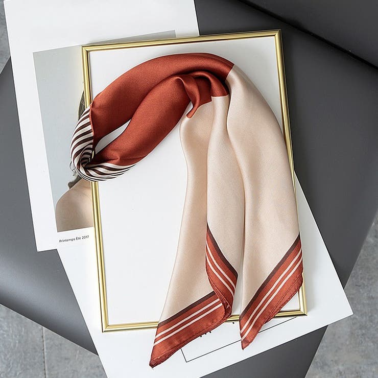 有名ブランド BURBERRY ストライプスカーフシュシュ アーカイブベージュ 薦める ヘアアクセサリー