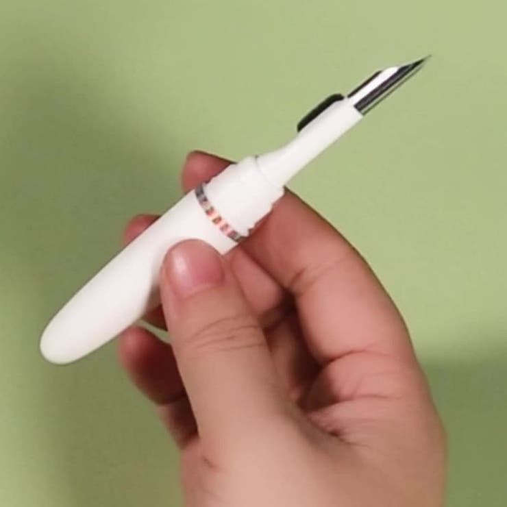 イヤホンクリーニング ペン型クリーニングツール 多機能[品番