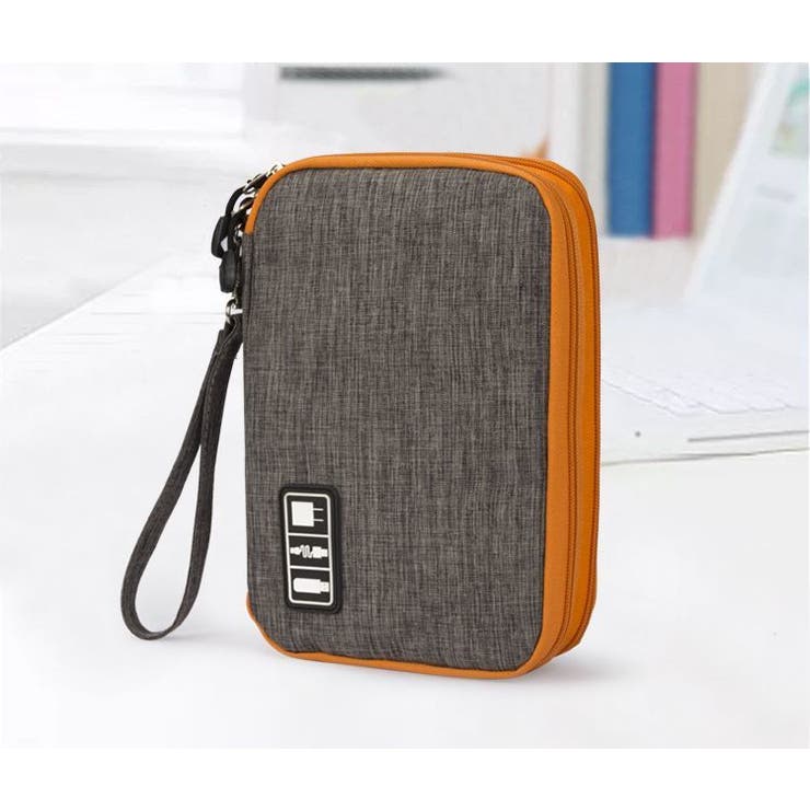 国内発送 COACH ジップ ポーチ iPad miniも収納可 CZ756 黒 公式】COACH – コーチ | ジップ ポーチ