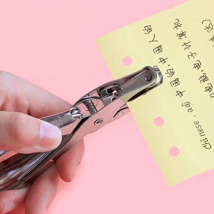 穴あけパンチ パンチ 文房具[品番：FQ000174346]｜PlusNao（プラスナオ