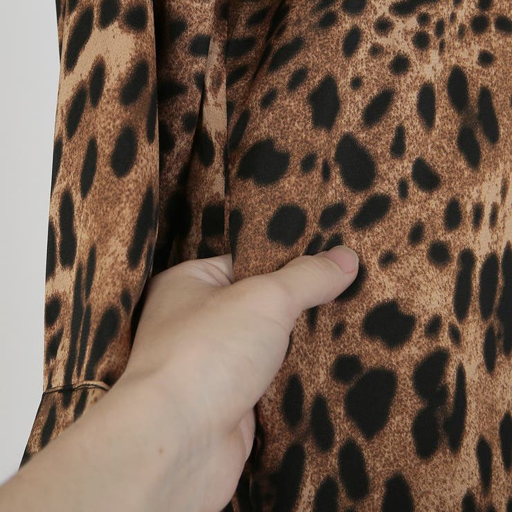 ヒョウ柄ロングシャツ ゆれ感 レオパード柄[品番：AD000009569