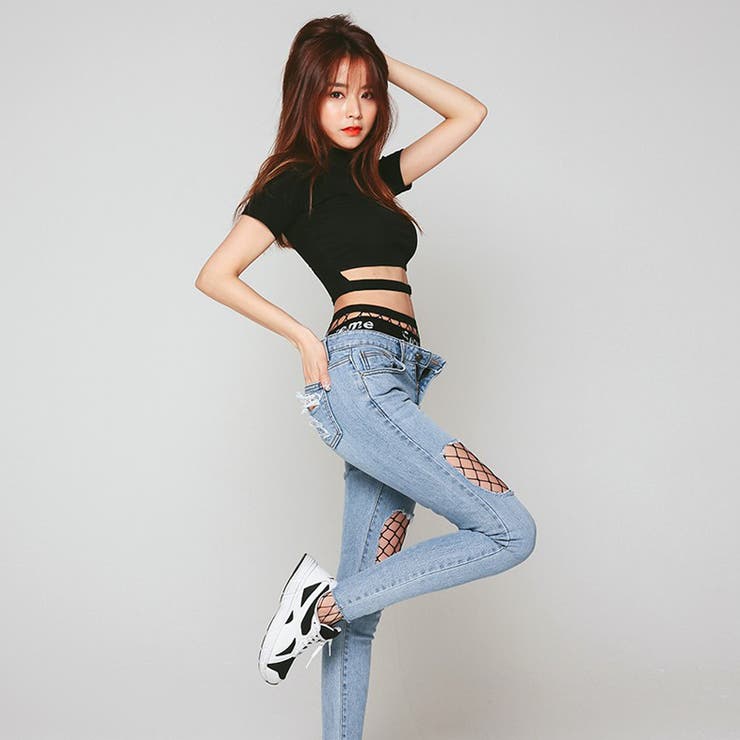 新品⭐︎異素材ドッキングトップス⭐︎定価２３１００円⭐︎デニム✖️ブラック☆送料込み オトナ OTONA デニムがひと癖効いてる。異素材ドッキング