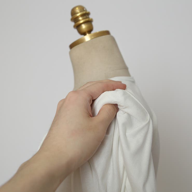 ドレーピングシャーリングトップス 袖スリット ゆれ感 | PREMIUM K | 詳細画像21 