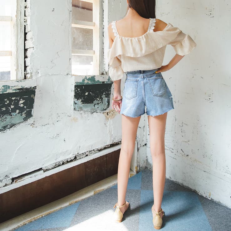 TOTEME オフショルダー ストラップレス トップ　新品未使用 半袖クロスストラップリボンカットアウトオフショルトップス