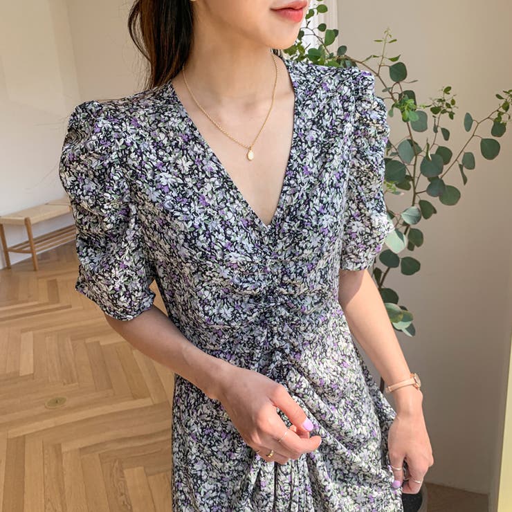 Vネックシャーリングワンピース ロングワンピース 花柄[品番