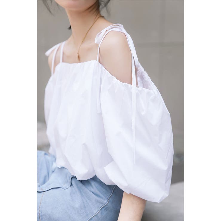 Loungedress オフショルダー　ボリュームスリーブブラウス ホワイト Loungedress オフショルダー ボリュームスリーブブラウス