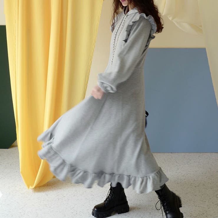 新品GOTOHOLLYWOODBEAMSコラボ袖フリルスウェットロングワンピース フリルスウェットロングフードワンピース[品番：PVBW0008896