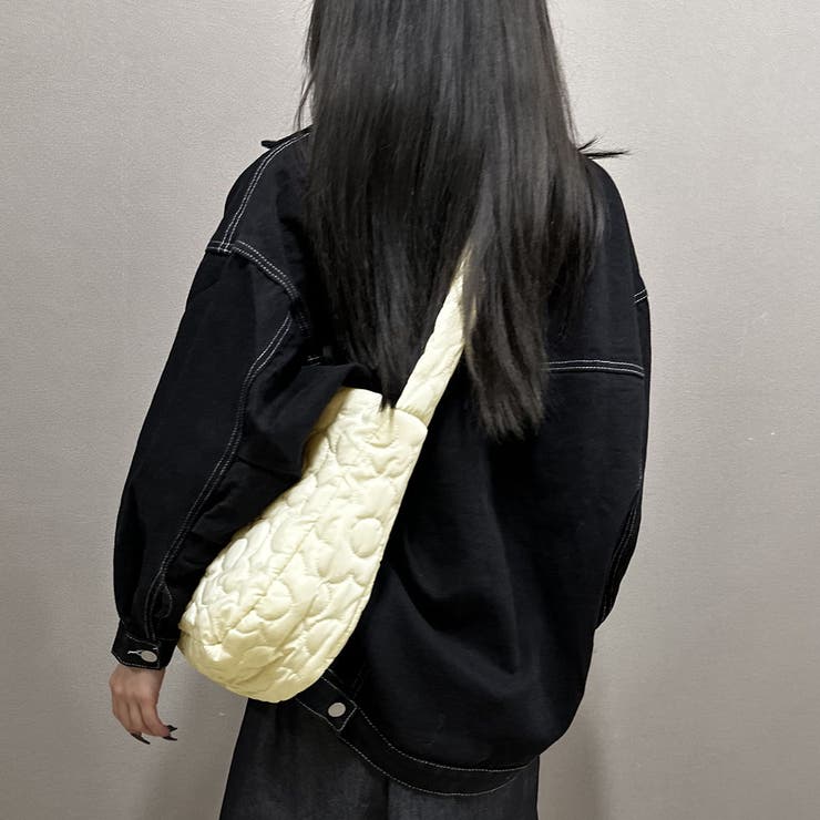 フラワーモチーフキルティングショルダーバッグ[品番 フラワーモチーフキルティングショルダーバッグ[品番