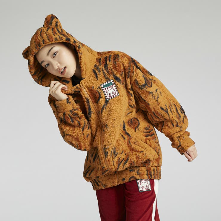 希少）PUMA SWASH コラボ　リアル動物柄　ベスト付マウンテンパーカー 希少）PUMA SWASH コラボ リアル動物柄 ベスト付マウンテンパーカー