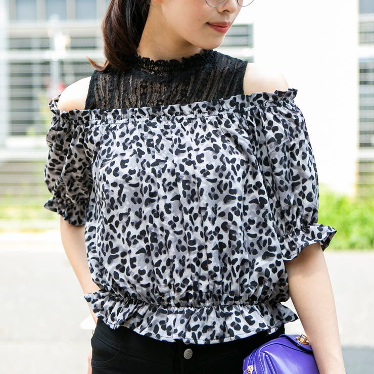 ヒョウ柄黒レースドッキングオフショルダー風5分袖ブラウス