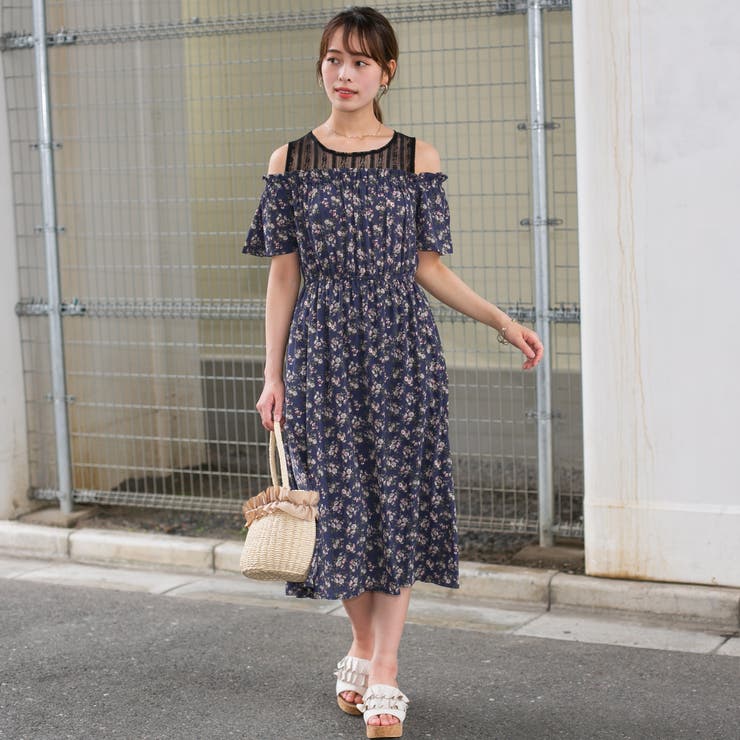 花柄+レース（黒）タンクトップドッキングオフショルダー風