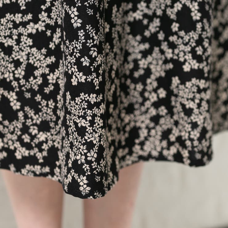 花柄ワンピース ZARA - 完売品 ザラ 新品 花柄 フラワー ワンピ ミディ Aライン