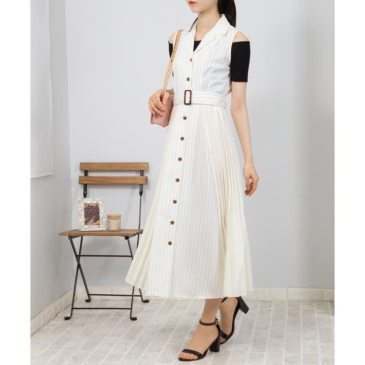 エレガント ワンピース オフホワイト ベアトップ 揺らめく裾 細見え  