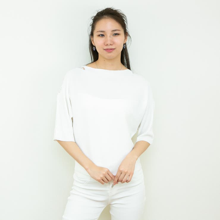 オフホワイト | 肩透かしモチーフドルマンプルオーバー | Pumpkin  Port