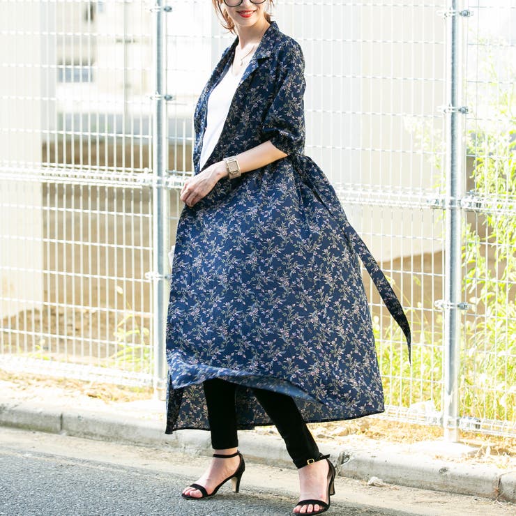 あきぴー 様　DAMA collection刺繍入りボリューム袖ワンピース１５号 肩ひもデザイン フラワーエンボスワンピース(130cm~160cm