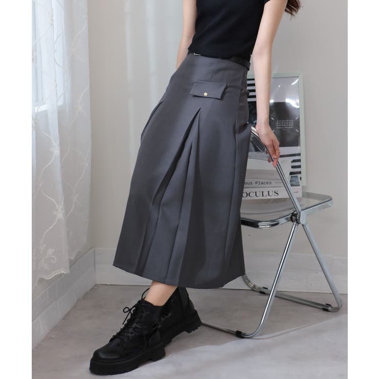 DOLCE & GABBANA ウールスカート　ボックスプリーツ　メタルバックル DOLCE & GABBANA ウールスカート ボックスプリーツ メタルバックル