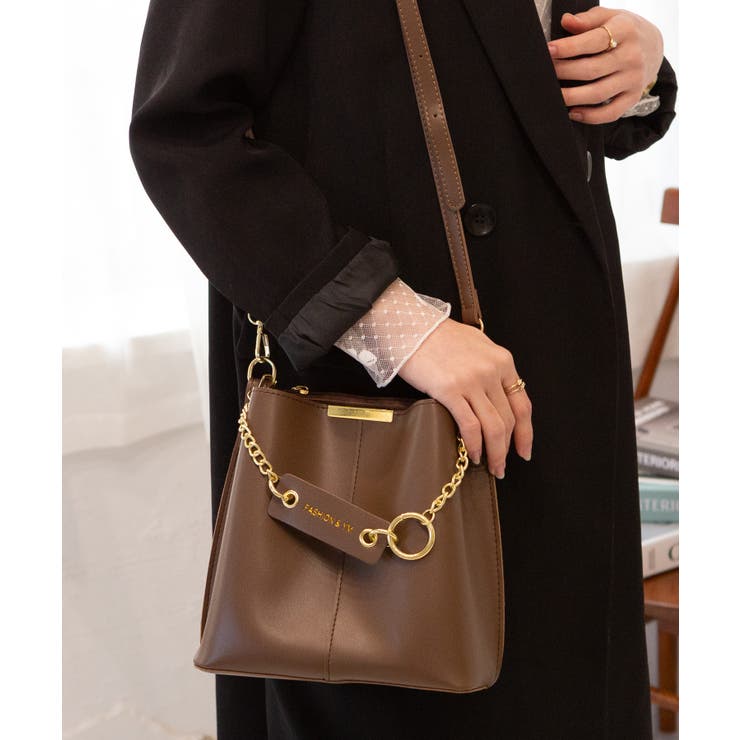 チェーンチャーム付 フェイクレザー ショルダーBAG[品番