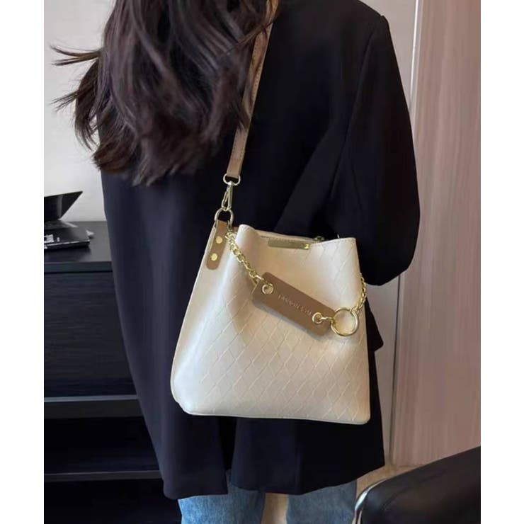 激安超特価 最大80%オフ  チェーンチャーム付 フェイクレザー ショルダーBAG[品番 バッグ