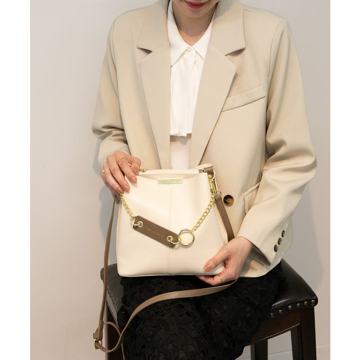 【関税込み】Vivレザー チェーンショルダーバッグ 直営店限定】LEATHER CHAIN SHOULDER BAG/レザーチェーン