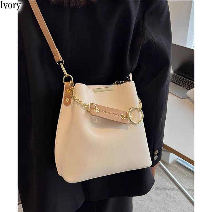 チェーンチャーム付 フェイクレザー ショルダーBAG[品番