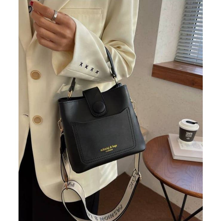  ★ロゴ 斜め掛 クロス ショルダーバッグ ポシェット Marc Jacobs ロゴ レザー クロスボディー ロゴストラップ (MARC