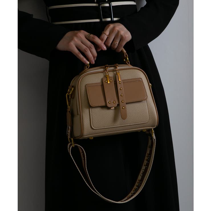 ロゴベルト付Wファスナーチャーム付スクエアショルダーバッグ | Pumpkin  Port | 詳細画像31 