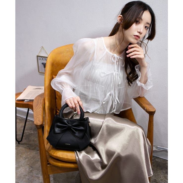 ♡pumpkin♡！1月12日朝7時まで！新品♡ナイロンリボンポシェット リボンポイント スクエア型 ショルダーバッグ[品番：PPNW0004835
