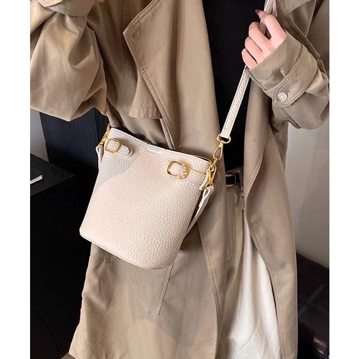 ダブルバックルデザイン 筒型 ショルダーバッグ バッグイン