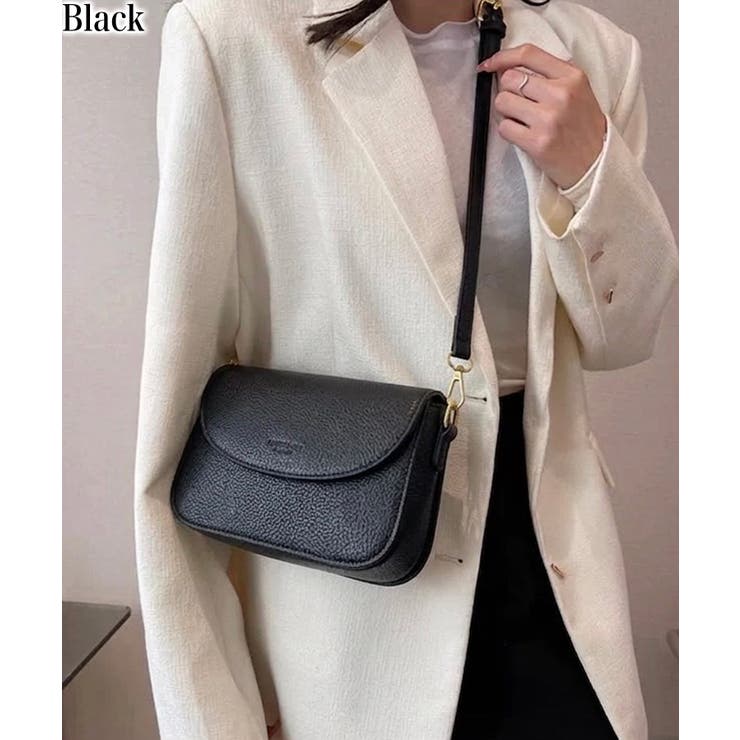 ブラック | ロゴポイント ラウンド型フラップショルダーバッグ | Pumpkin  Port