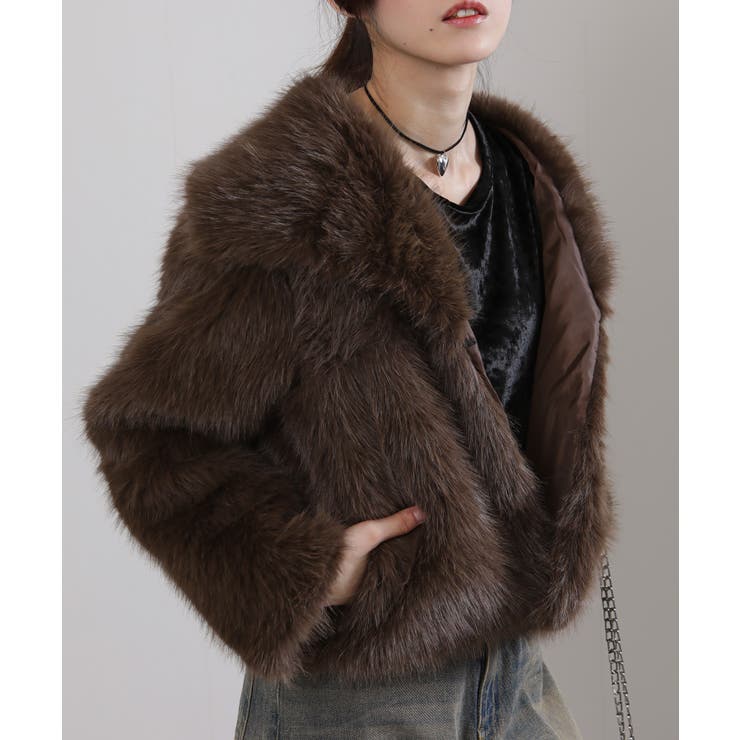 ビッグ襟 フェイクファー 両脇ポケ付き ショート丈コート | Pumpkin  Port | 詳細画像10 