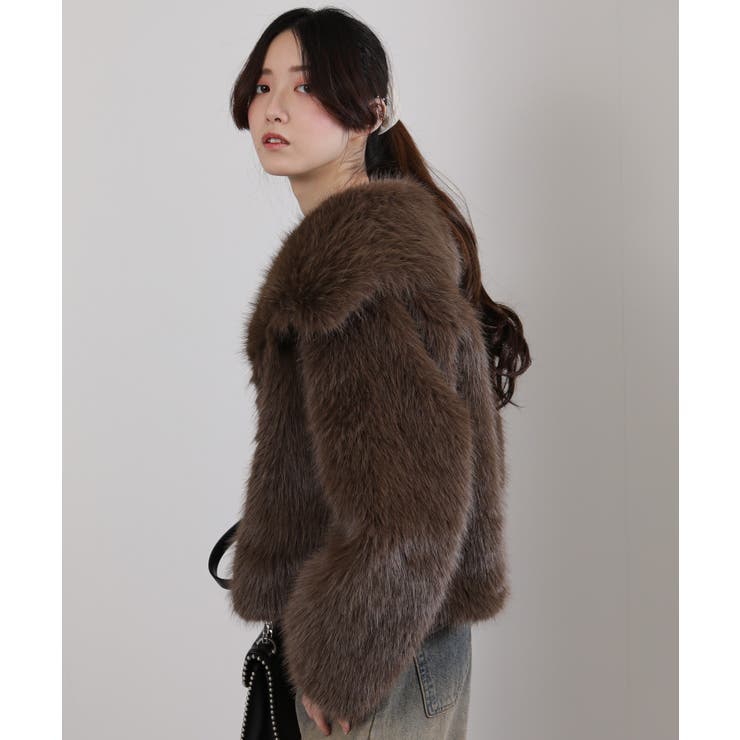 ビッグ襟 フェイクファー 両脇ポケ付き ショート丈コート | Pumpkin  Port | 詳細画像13 