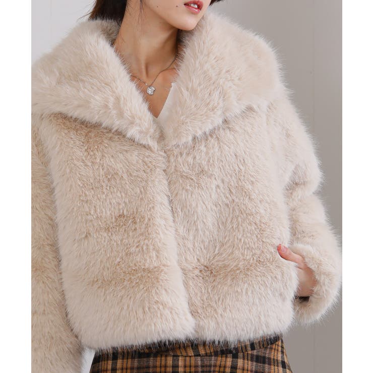 ビッグ襟 フェイクファー 両脇ポケ付き ショート丈コート | Pumpkin  Port | 詳細画像2 