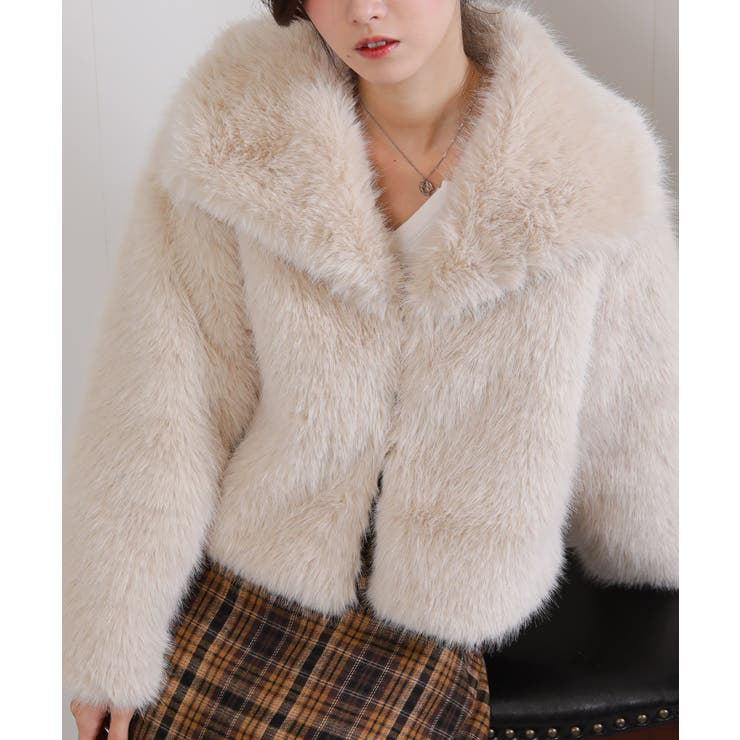 ビッグ襟 フェイクファー 両脇ポケ付き ショート丈コート | Pumpkin  Port | 詳細画像9 