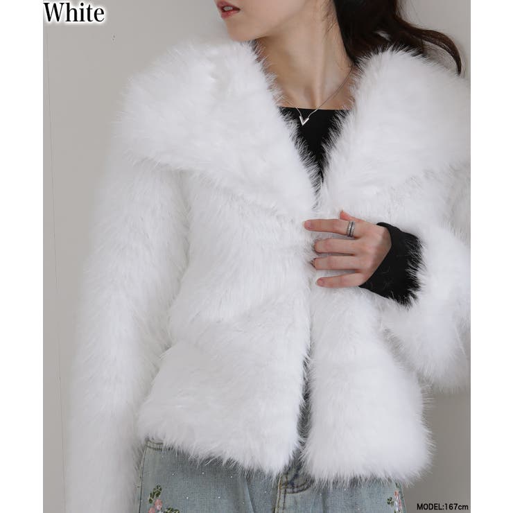 ホワイト | ビッグ襟 フェイクファー 両脇ポケ付き ショート丈コート | Pumpkin  Port