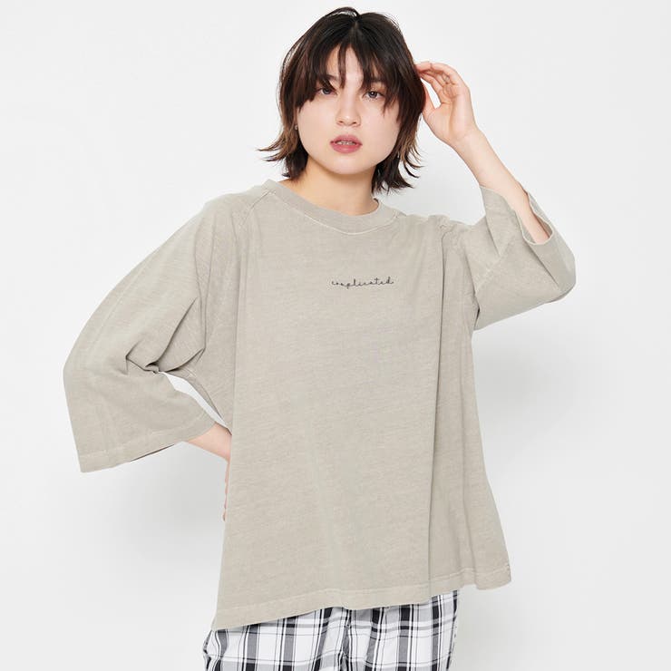 グレージュ | Complicated刺繍 ピグメントラグランTシャツ | ＆soiree