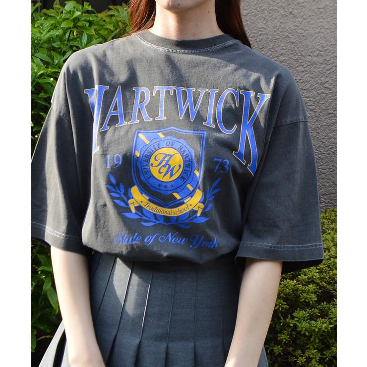 チャコール | HARTWICKカレッジロゴ ピグメントTシャツ | ＆soiree