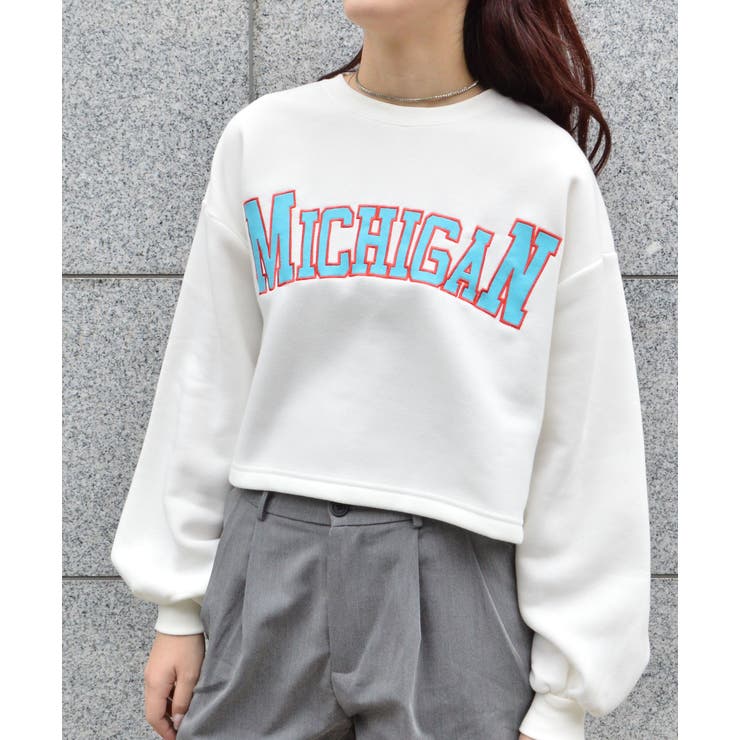 オフホワイト | カレッジロゴショート丈裏起毛トレーナー | ＆soiree