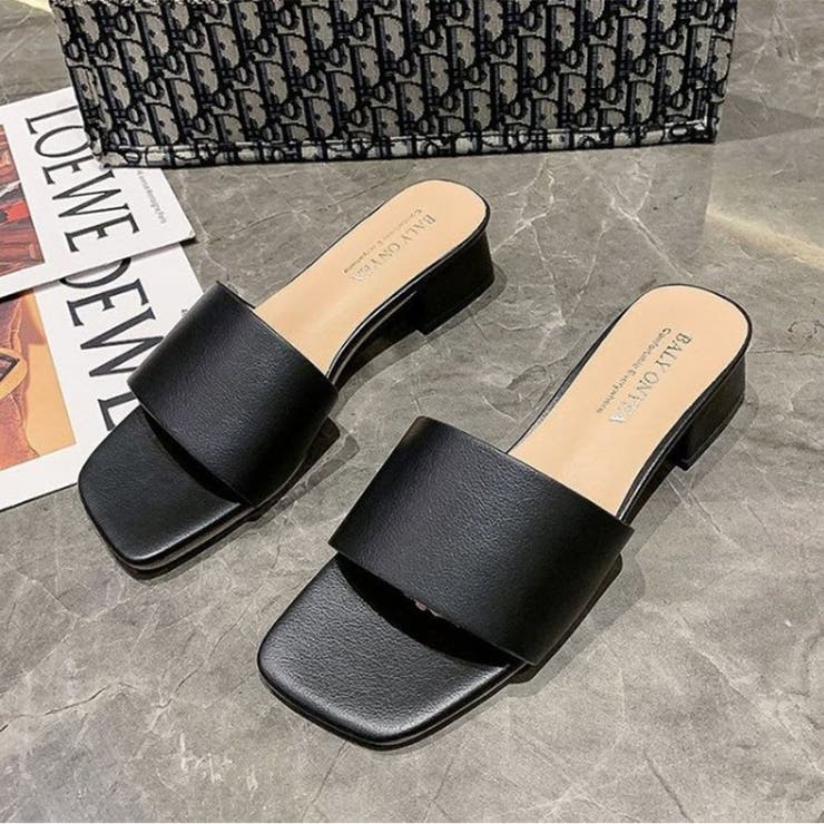 ブラック | 韓国ファッションローヒールサンダル ぺたんこサンダル スクエアトゥサンダル | ＆soiree