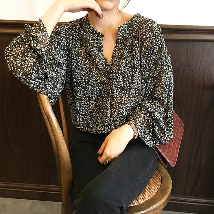 フラワーパターンVカットブラウス | ＆soiree | 詳細画像11 