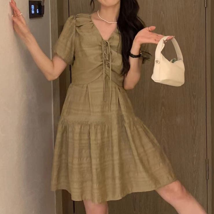 vネックパフスリーブミニワンピース
