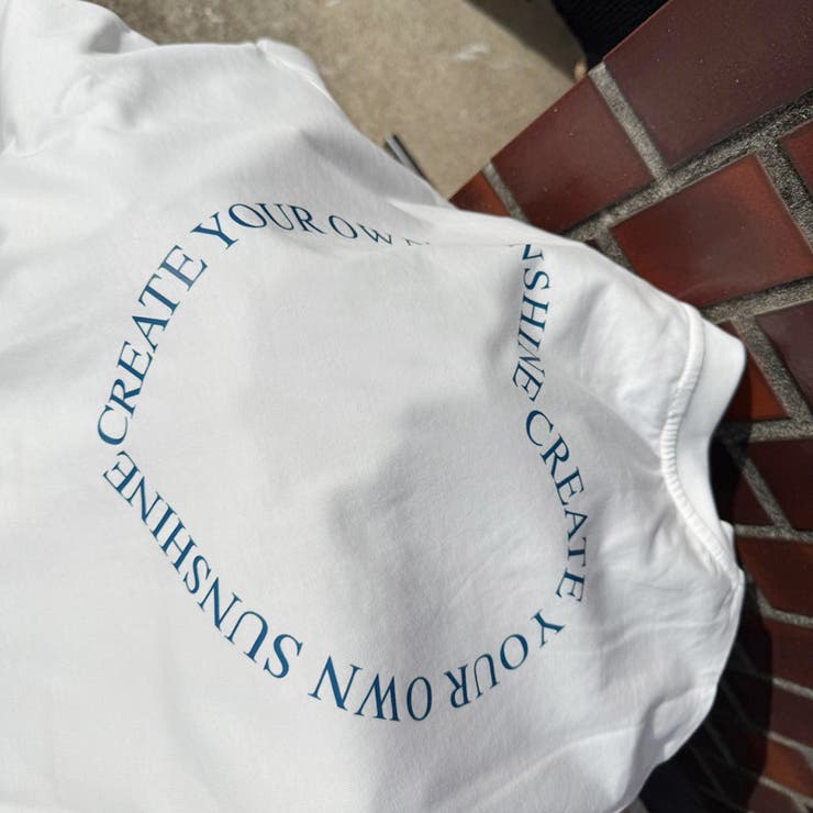 ブルー | 24NEW バッグプリント ロゴハートTシャツ 韓国ファッション | RAKUku