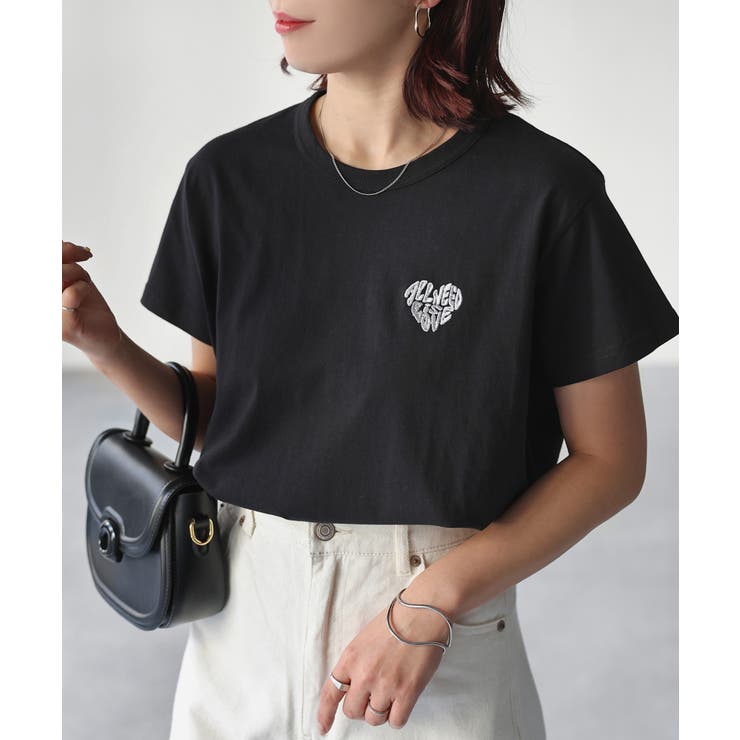 ブラック×ホワイト | ハートロゴラメ刺繍コンパクトTシャツ | Riberry