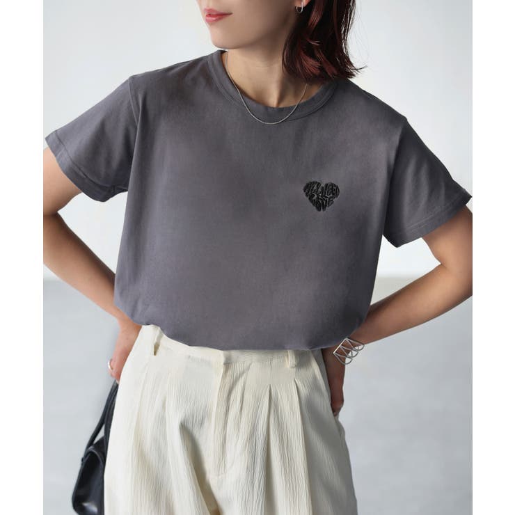 チャコールグレー | ハートロゴラメ刺繍コンパクトTシャツ | Riberry