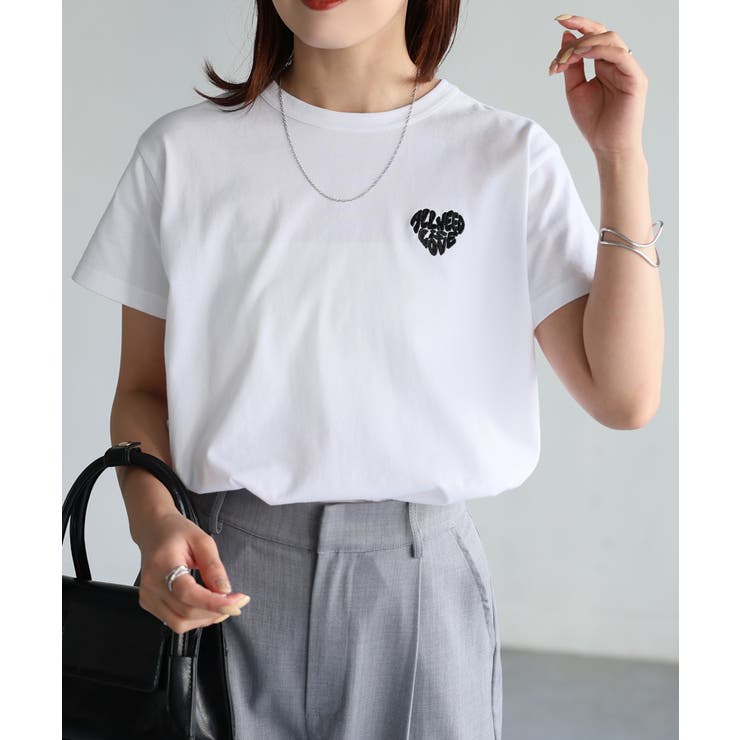 ホワイト×ブラック | ハートロゴラメ刺繍コンパクトTシャツ | Riberry