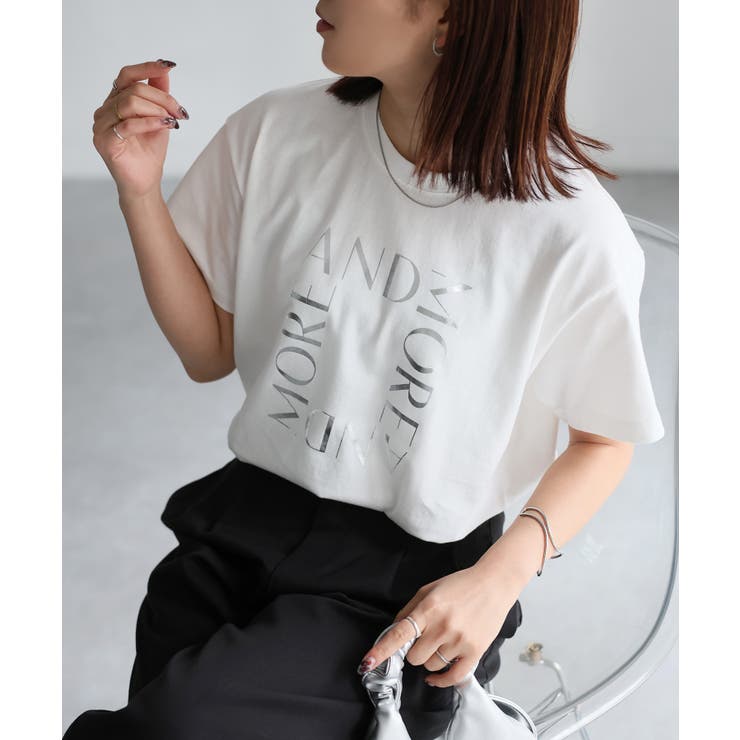 ホワイト×シルバー | スクエアロゴプリント半袖Tシャツ | Riberry