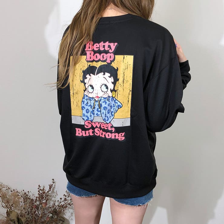 お値下げ♡超美品♡BETOUPE CHESSWOOLフーディー BETTY×GYDA GLITTER embroideryプルオーバー（スウェット