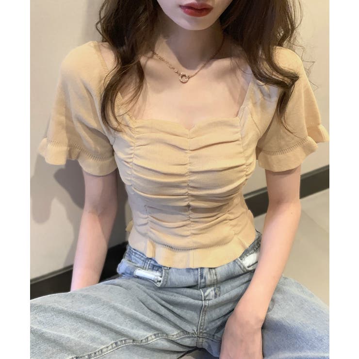 ベージュ